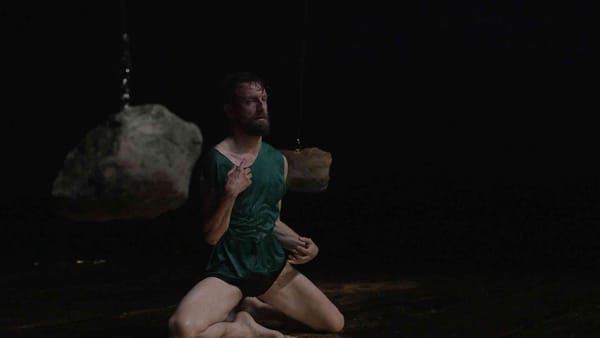 Under/Debaixo